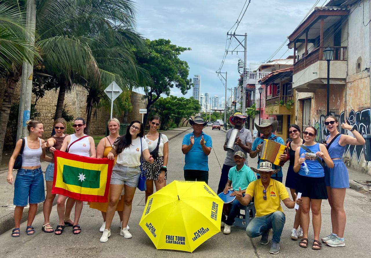 Entre Murallas y Tambores Walking Tour